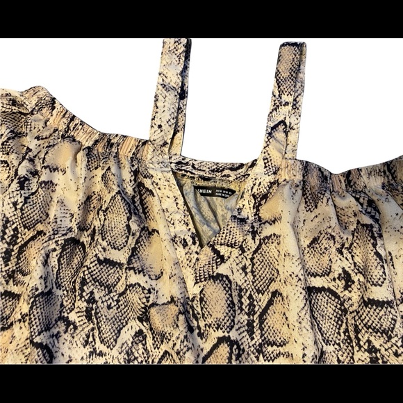 Womens Shein Top - Picture 3 of 3